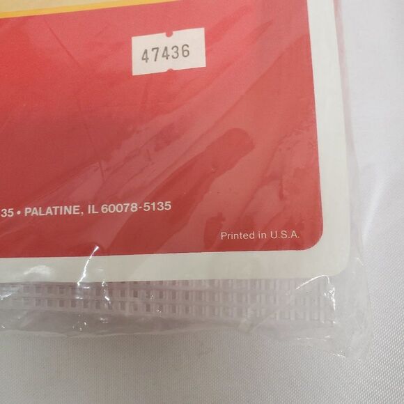 NEW Vintage 80s Easy Beginners Christmas Yarn Santa Claus Craft Kit Hangers - Picture 5 of 8